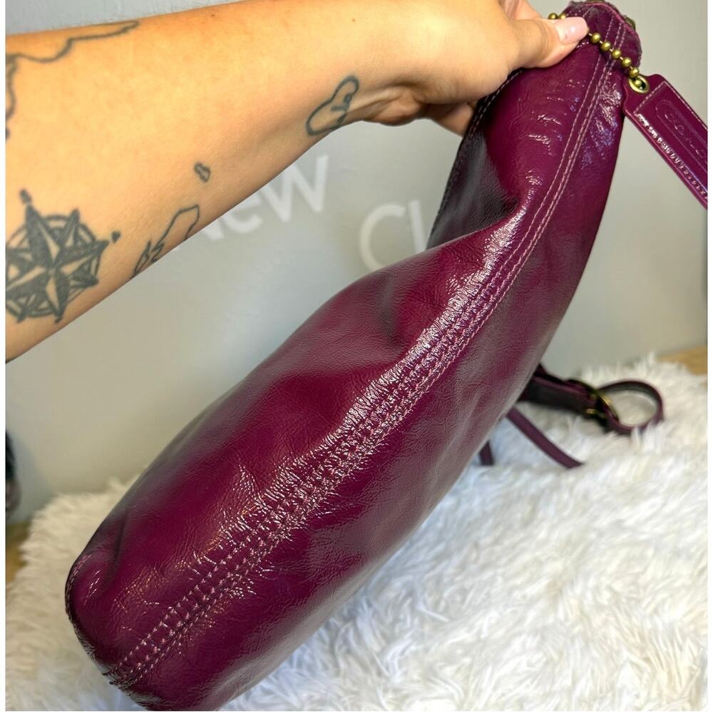 y2k COACH Patent Leather Hobo Shoulder bag Crossbody - Picture 4 of 15